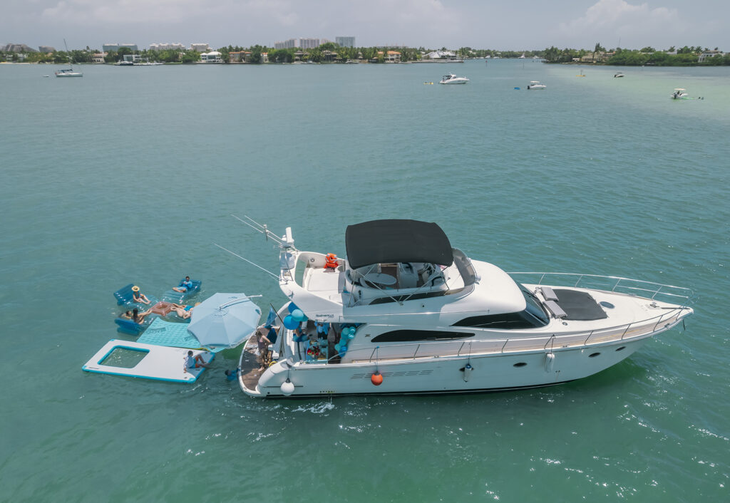 Family yacht rental price in Miami - Capt Balo Miami Concierge Services (3)